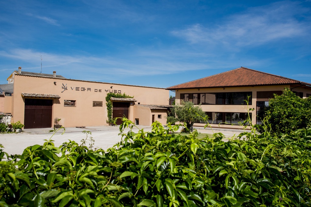 Bodegas Vega de Yuso fachada