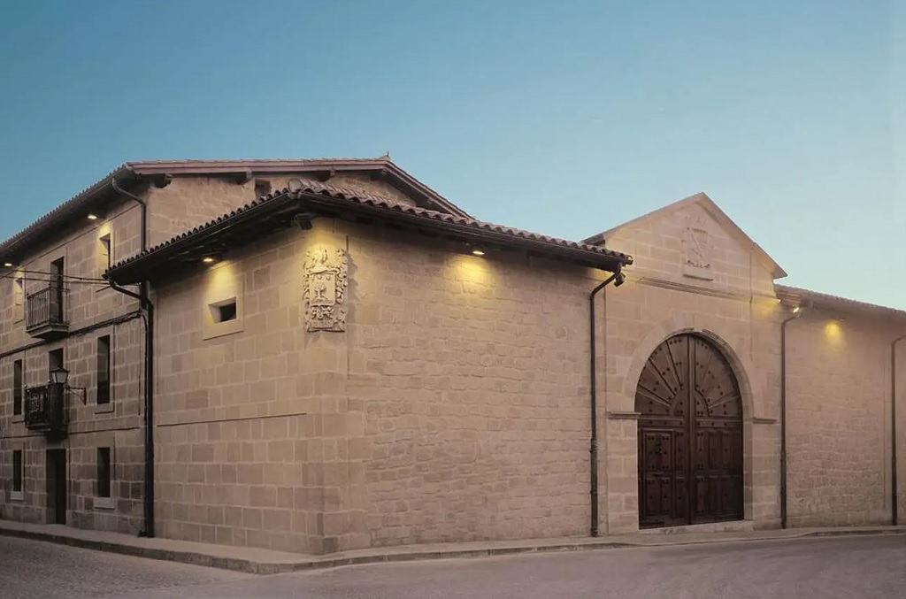 Senorio de San Vicente fachada