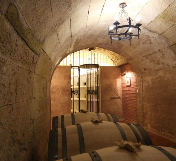 Bodega teodoro ruiz monge barricas
