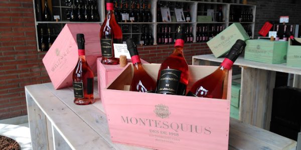 Visita Privada con cata a ciegas de 4 Cavas + regalo 1 botella de Cava + obsequio