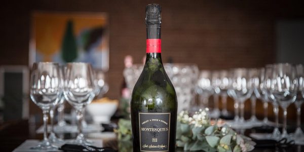 Visita Privada con cata a ciegas de 4 Cavas + regalo 1 botella de Cava + obsequio