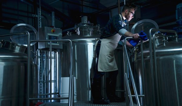 Depósito troncocónico para almacenaje de vinos